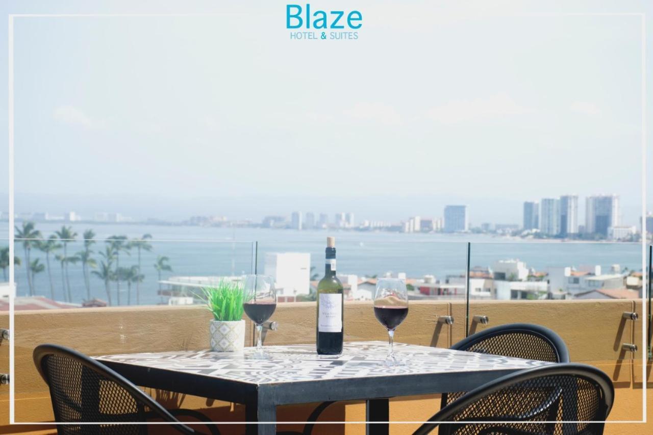 Blaze Hotel & Suites Puerto Vallarta Exterior foto